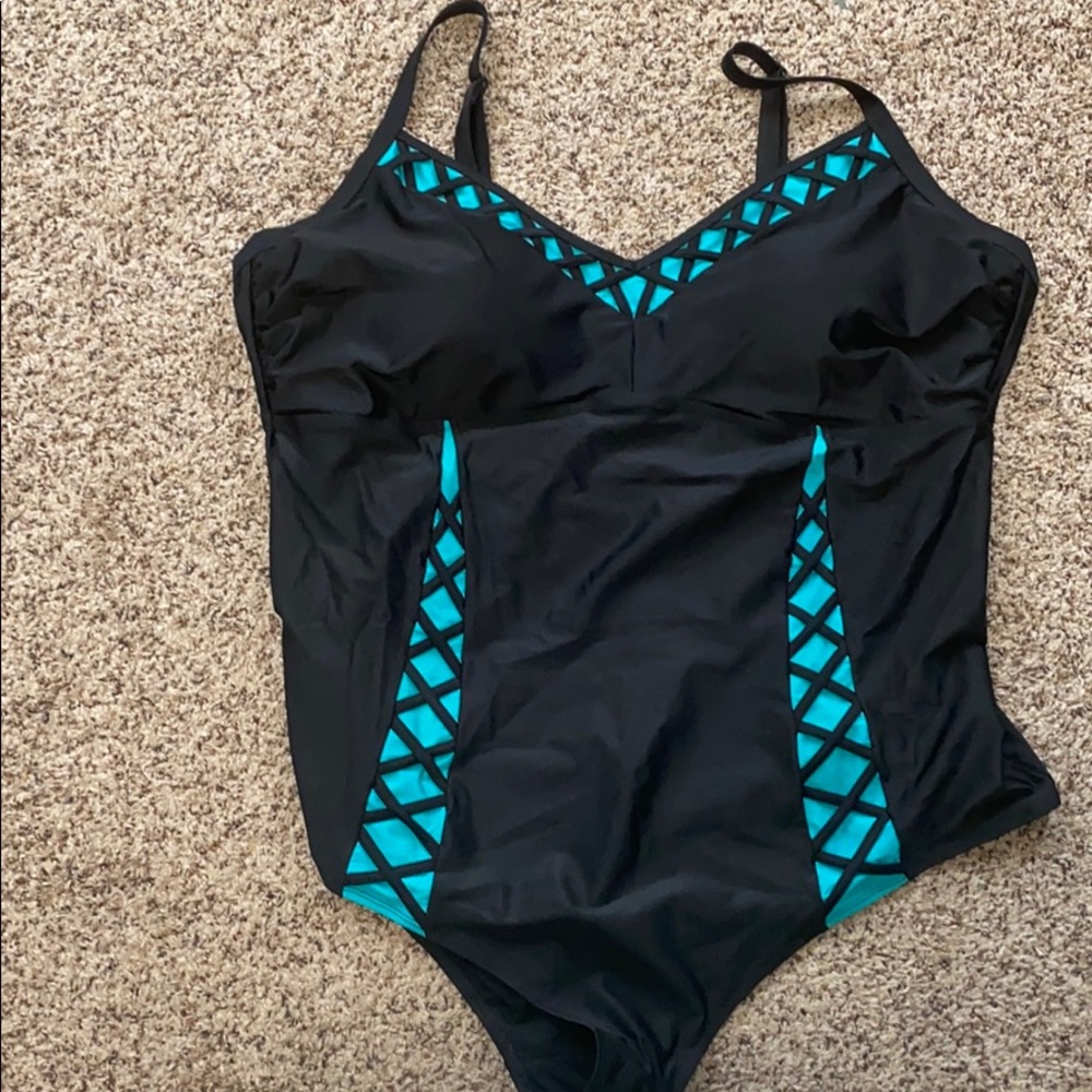Torrid one piece swimsuit